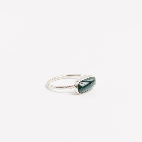 side view of the silver aquamarine ring