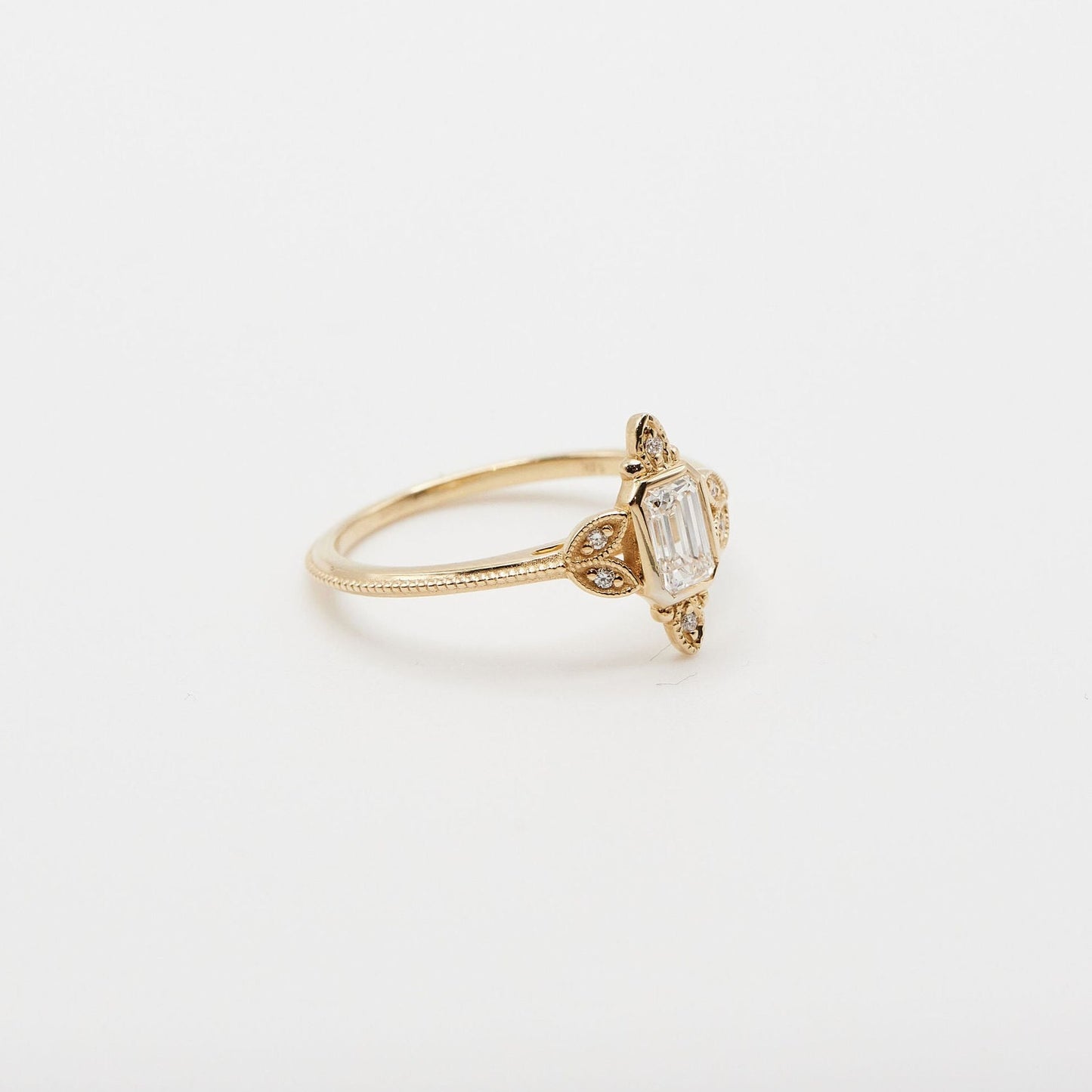 side view of the ashley diamond ring