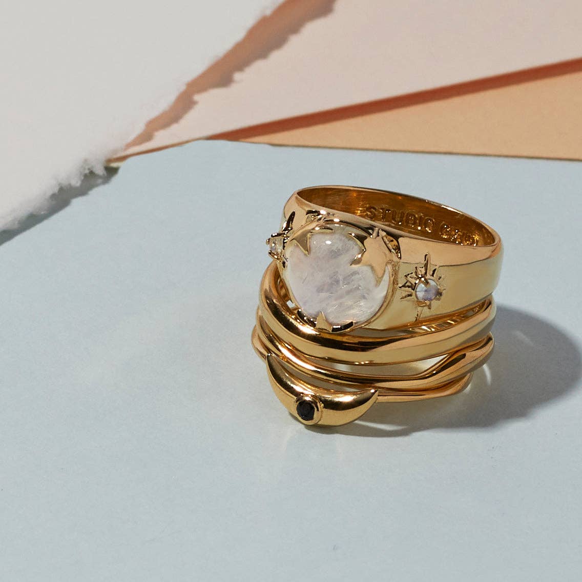 Luna Signet in Moonstone/Moonstone/Gold