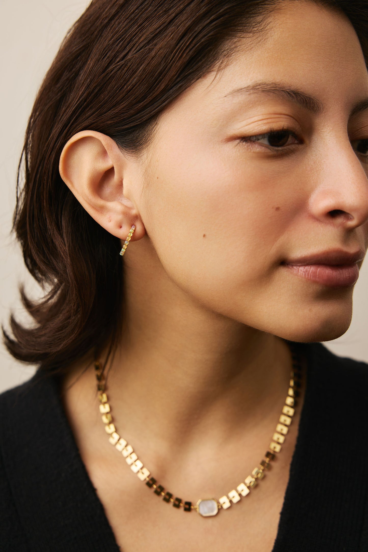 Mother of Pearl Gold Track Collar Necklace