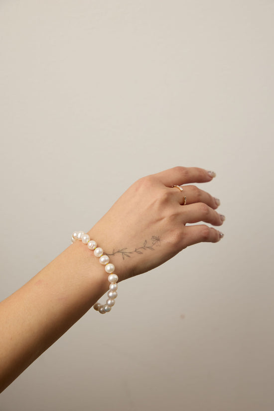 Classic Pearl Bracelet