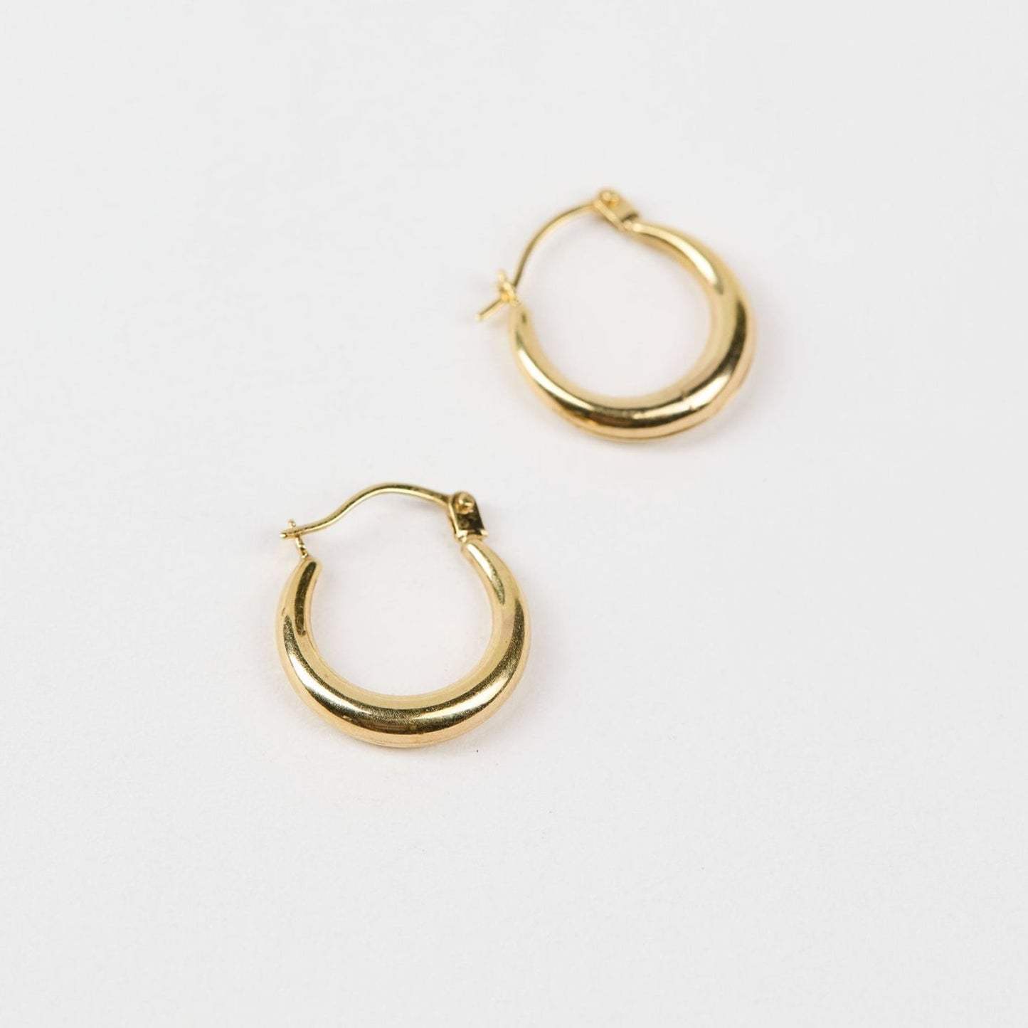 Round Tapered Huggie Hoop Earrings