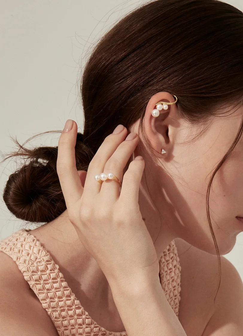 Load image into Gallery viewer, Delphine Ear Cuff
