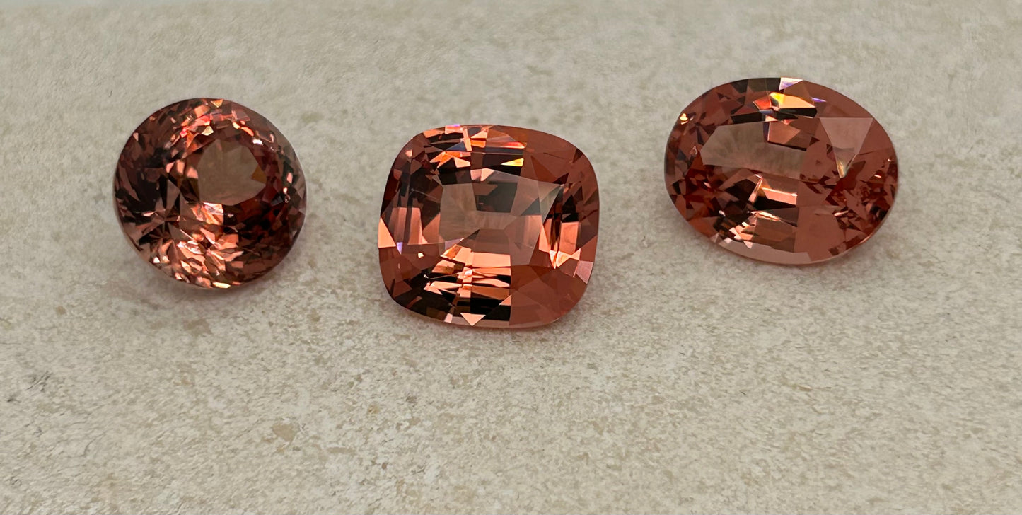 Oval Malaya Garnet