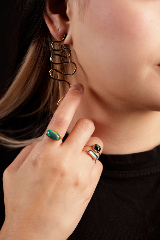 Load image into Gallery viewer, green tourmaline bar ring on model
