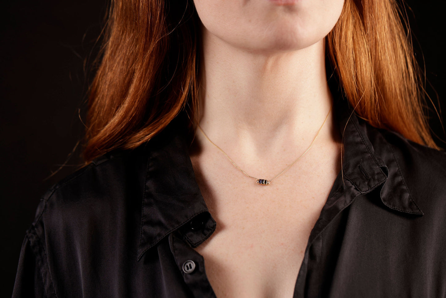 Load image into Gallery viewer, mini arc necklace on model
