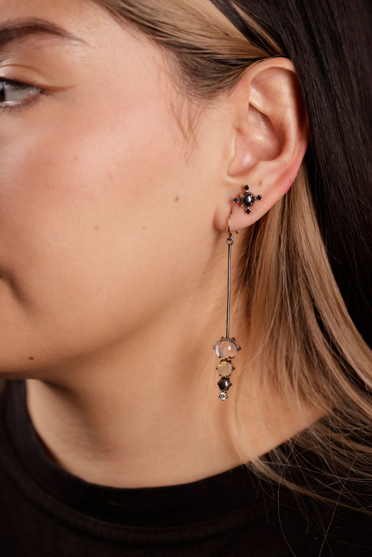 Load image into Gallery viewer, gem spike earrings on model
