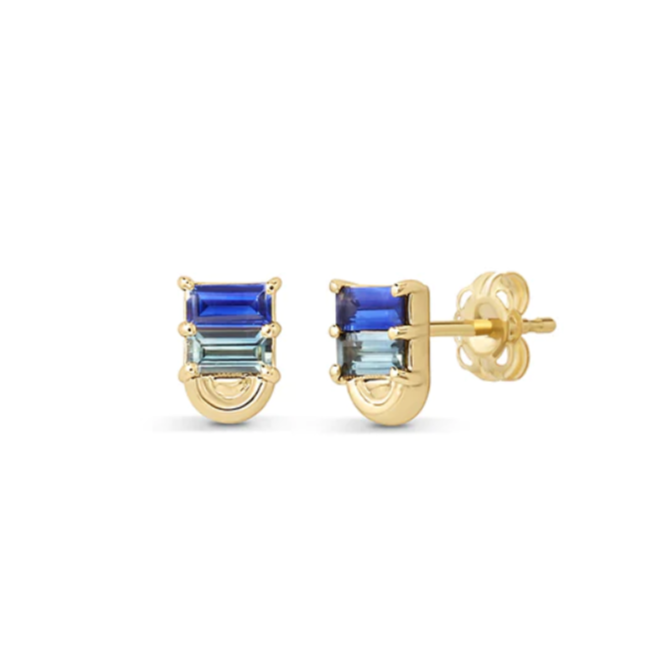 14k yellow gold stud earrings with a light and dark blue sapphire and a gold arc detail on a white background