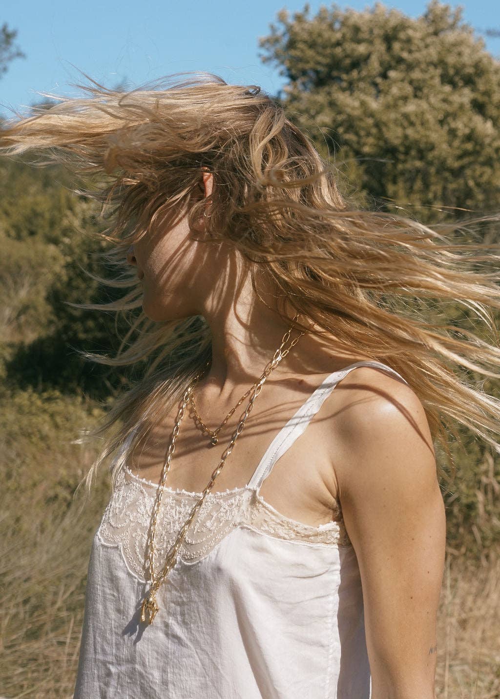 Fortune Teller Necklace in White Moonstone/Gold