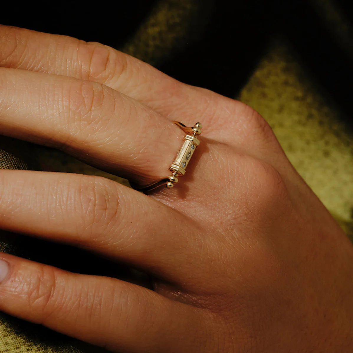 Dala Mudra Spinner Ring