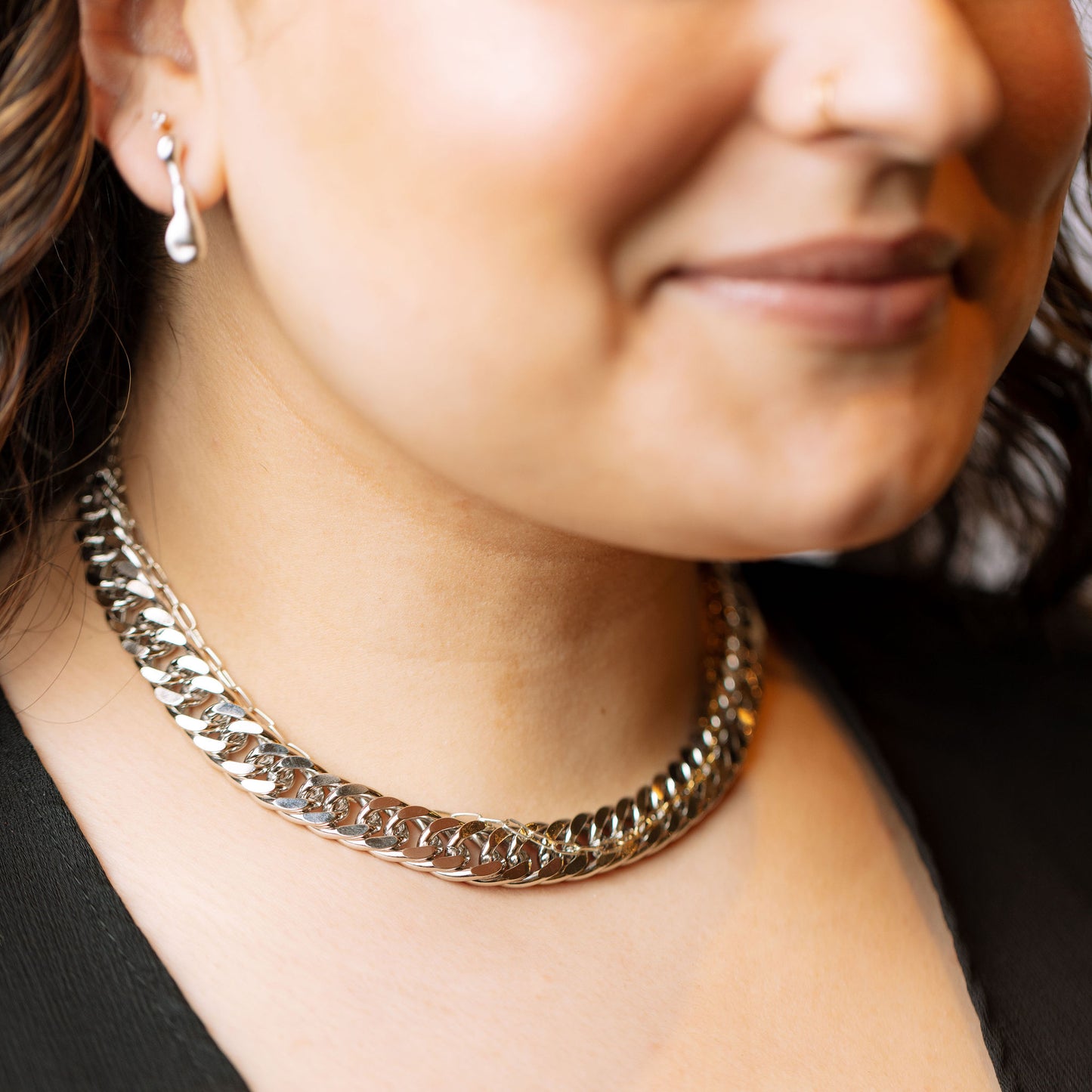 Arya necklace on model