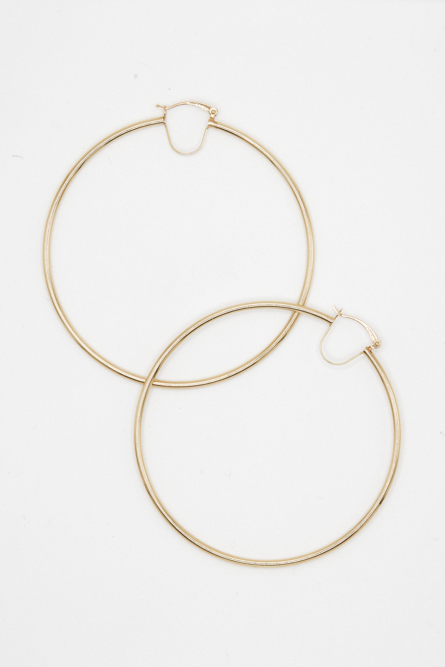 Load image into Gallery viewer, 2.5&amp;quot; 14k Gold Hoop Earrings
