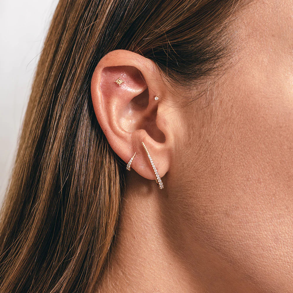 Pavé Large Point White Diamond Huggie